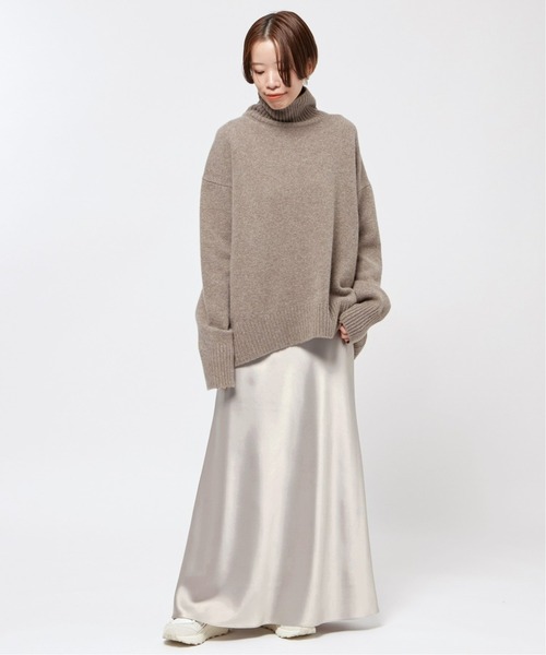 AP STUDIO（エーピーストゥディオ）の「サテンフレアスカート（スカート・レディース・ブラック・38/36）」の4枚目の写真