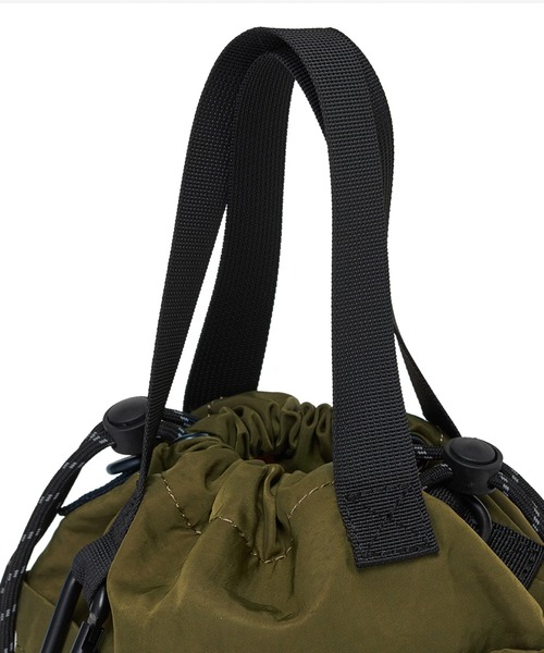 ELLEgirl（エルガール）の「ロゴ刺繍ポーチ付き巾着バッグ【ELLEgirl/エル ガール】（ハンドバッグ・レディース・ブラック/カーキ・FREE）」の11枚目の写真