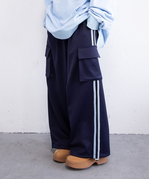 PUNYUS(プニュズ)の「ジャージカーゴパンツ(カーゴパンツ・レディース・パープル/ピンク/ブラック/グリーン/ネイビー/ライトピンク・3/4/1/2)」の4枚目の写真