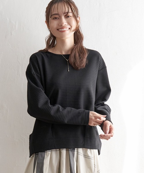 ikka（イッカ）の「リップル裾タックプルオーバー（Tシャツ/カットソー・レディース・イエロー/ブラック/ベージュ/オフホワイト・S/M/L）」の2枚目の写真