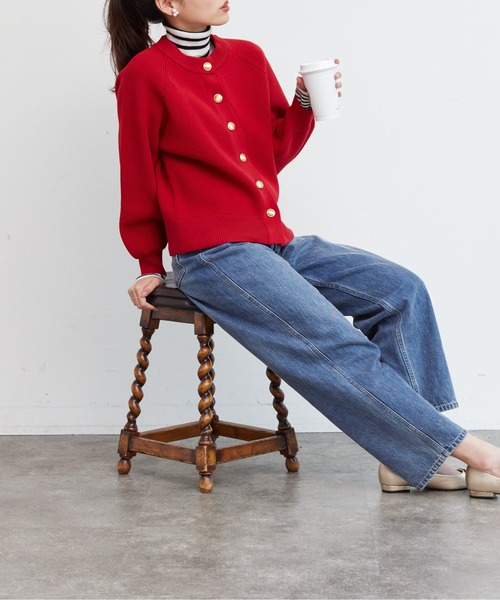 Chez toi（シェトワ）の「GLDボタン軽量ニットクルーカーディガン（ニット/セーター・レディース・アイボリー/レッド/ネイビー/ブラック・FREE）」の7枚目の写真