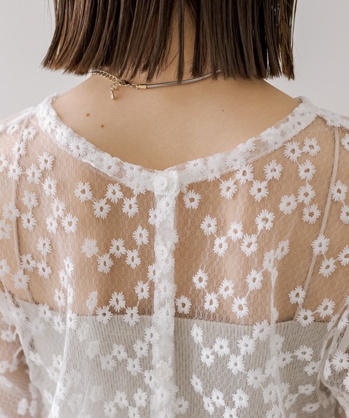 mystic（ミスティック）の「【3色展開】レースパワショルブラウス（シャツ/ブラウス・レディース・オフホワイト/ベージュ/ブラック・FREE）」の8枚目の写真