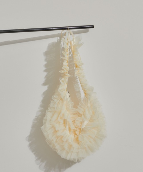 VIS（ビス）の「CASUAL チュールフリルショルダー（ショルダーバッグ・レディース・ブラック/キナリ・FREE）」の5枚目の写真