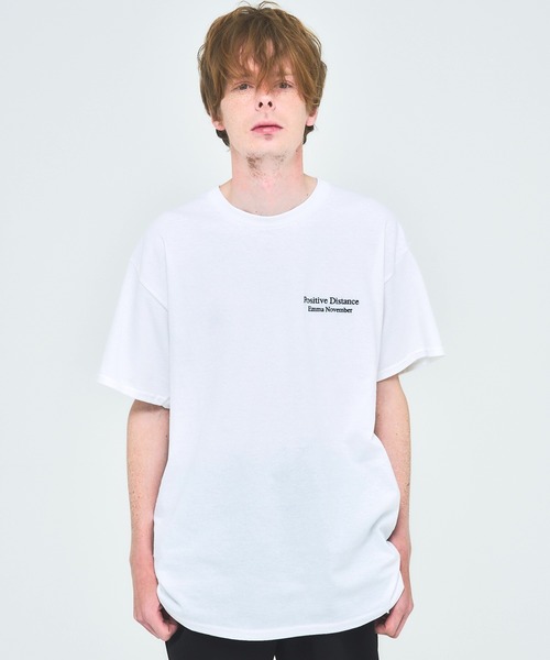 EMMA NOVEMBER (エマノーヴェンバー)の「Embroidery ヘビーウェイト USAコットン Tシャツ(Tシャツ/カットソー・メンズ・ブラック/ネイビー/ホワイト・1/3/2)」の2枚目の写真