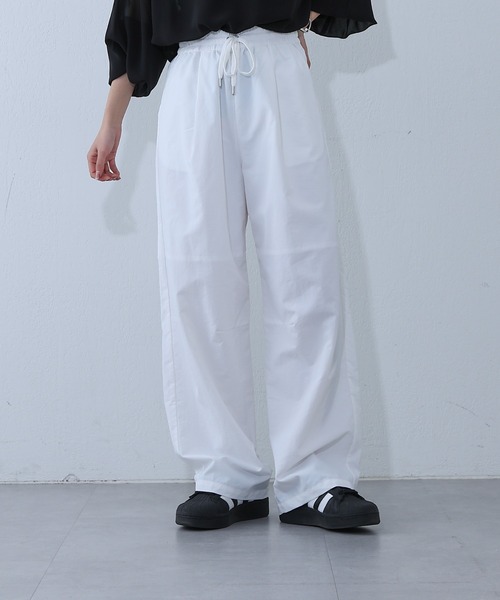 COLONY 2139(コロニートゥーワンスリーナイン)の「ナイロンカーブパンツ(その他パンツ・レディース・ピンク/オフホワイト/ブラック・SMALL/MEDIUM)」の14枚目の写真