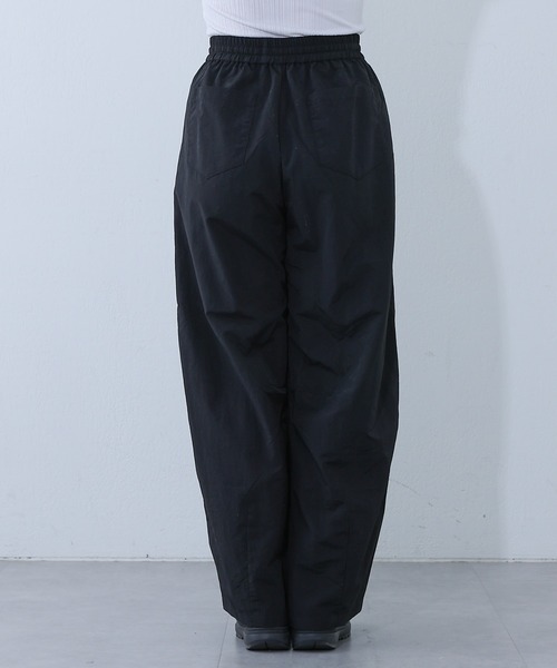 COLONY 2139(コロニートゥーワンスリーナイン)の「ナイロンカーブパンツ(その他パンツ・レディース・ピンク/オフホワイト/ブラック・SMALL/MEDIUM)」の8枚目の写真