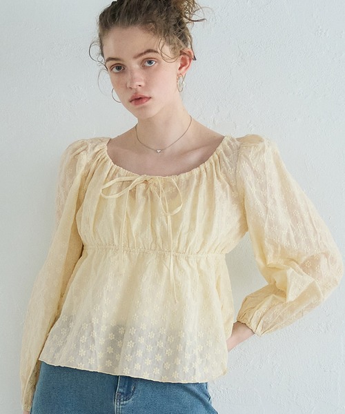 coca（coca）（コカ）の「フラワー刺繍コットンブラウス（シャツ/ブラウス・レディース・イエロー/ホワイト・L/M）」の2枚目の写真