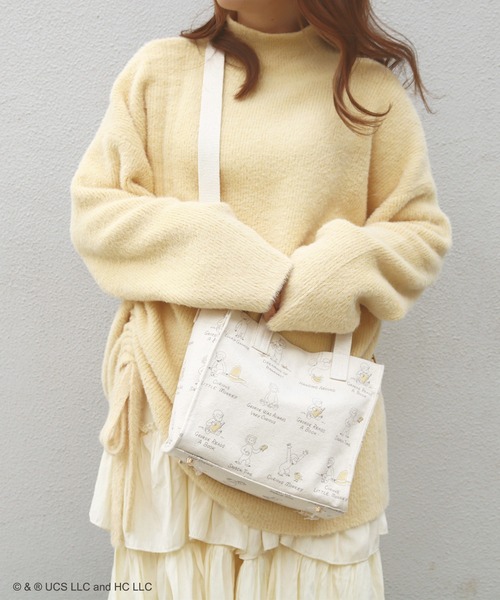 ACCOMMODE(アコモデ)の「【365Curious 】おさるのジョージ パターンミニショルダーバッグ(ショルダーバッグ・レディース・アイボリー・FREE)」の1枚目の写真