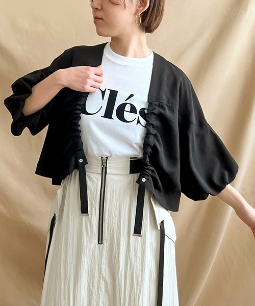 LHELBIE(レルビエ)の「テープデザインボレロ(カーディガン/ボレロ・レディース・ブラック/グレイッシュベージュ/イエロー系その他・M)」の2枚目の写真