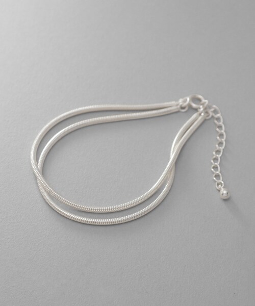 COCOSHNIK（ココシュニック）の「シルバー スネークチェーン ダブルブレスレット（ブレスレット・レディース・シルバー・14）」の2枚目の写真