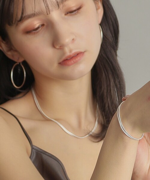 COCOSHNIK（ココシュニック）の「シルバー スネークチェーン ダブルブレスレット（ブレスレット・レディース・シルバー・14）」の11枚目の写真