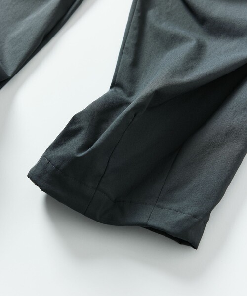 FREAK'S STORE（フリークスストア）の「限定展開 AiRide/エアライド ワイドシルエット カーゴパンツ（カーゴパンツ・メンズ・チャコールグレー/ブラック/オリーブ・SMALL/MEDIUM/LARGE）」の5枚目の写真