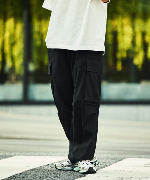 FREAK'S STORE（フリークスストア）の「限定展開 AiRide/エアライド ワイドシルエット カーゴパンツ（カーゴパンツ・メンズ・チャコールグレー/ブラック/オリーブ・SMALL/MEDIUM/LARGE）」の21枚目の写真