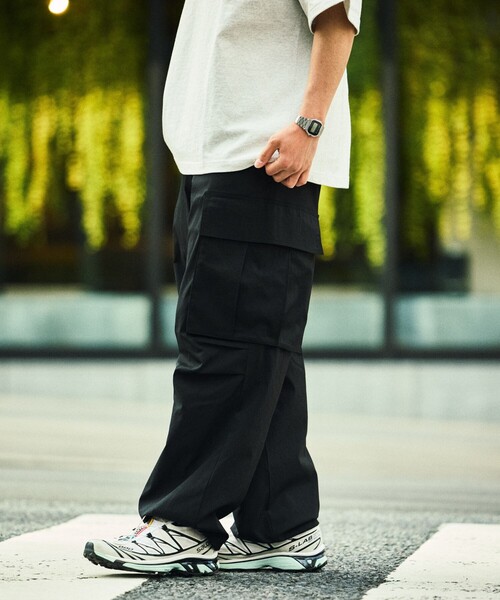 FREAK'S STORE（フリークスストア）の「限定展開 AiRide/エアライド ワイドシルエット カーゴパンツ（カーゴパンツ・メンズ・チャコールグレー/ブラック/オリーブ・SMALL/MEDIUM/LARGE）」の12枚目の写真