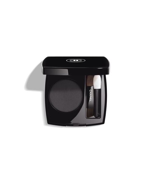 CHANEL（シャネル）の「オンブル エサンシエル ロングラスティング アイシャドウ（マルチ ユース）（アイシャドウ・レディース・244 ルージュ キュイール/246 ボワ ヌワール/240 ブラン フォーヴ/226 ルージュ コスモス/222 ジェイド ファセッテ/236 ブラン タルパ/234 ベージュ サーブル/232 リラ プードゥレ/230 グリ パリ/228 ローズ シャルネル/238 クォーツ フュメ/224 ブレ ドー アンティーク/242 ベージュ スエード/254 マント ア ロー/250 モーヴ シュクレ/248 ラテ フラッペ/252 ペッシュ グラッセ・FREE）」の2枚目の写真