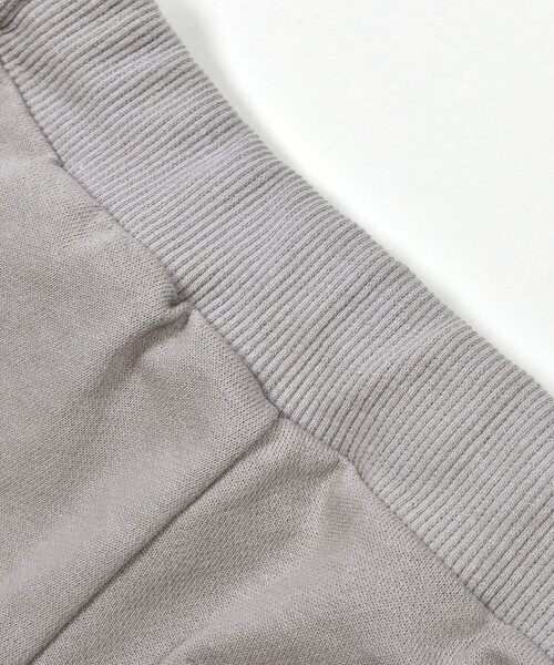 BeBe（ベベ）の「ミニウラケサガラ刺しゅうロゴハーフパンツ(80~150cm)（スウェットパンツ・キッズ・グレー/ネイビー・90cm/140cm/150cm/110cm/100cm/120cm/130cm/80ｃｍ）」の17枚目の写真