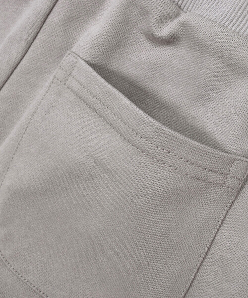 BeBe（ベベ）の「ミニウラケサガラ刺しゅうロゴハーフパンツ(80~150cm)（スウェットパンツ・キッズ・グレー/ネイビー・90cm/140cm/150cm/110cm/100cm/120cm/130cm/80ｃｍ）」の6枚目の写真