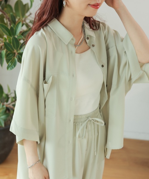 LEPSIM（レプシィム）の「マルチメリットカルゼ5分袖シャツ　124076（シャツ/ブラウス・レディース・アイボリー/ライトグリーン/ネイビー/グレー・FREE）」の3枚目の写真