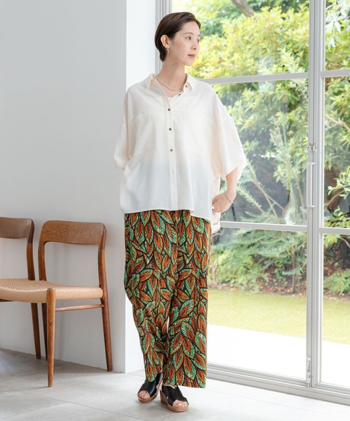 LEPSIM（レプシィム）の「マルチメリットカルゼ5分袖シャツ　124076（シャツ/ブラウス・レディース・アイボリー/ライトグリーン/ネイビー/グレー・FREE）」の10枚目の写真