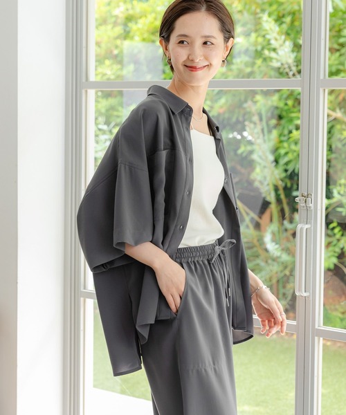 LEPSIM（レプシィム）の「マルチメリットカルゼ5分袖シャツ　124076（シャツ/ブラウス・レディース・アイボリー/ライトグリーン/ネイビー/グレー・FREE）」の11枚目の写真