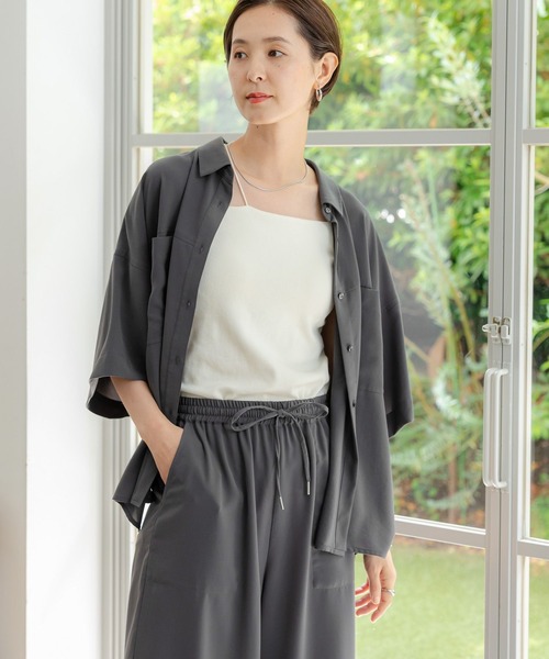 LEPSIM（レプシィム）の「マルチメリットカルゼ5分袖シャツ　124076（シャツ/ブラウス・レディース・アイボリー/ライトグリーン/ネイビー/グレー・FREE）」の12枚目の写真