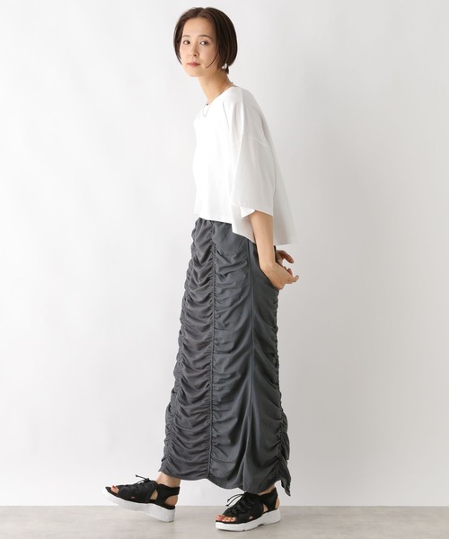 LEPSIM(レプシィム)の「異素材シャーリングスカート 116750(スカート・レディース・ブラック/アイボリー/チャコールグレー・FREE)」の18枚目の写真