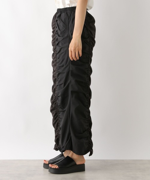 LEPSIM(レプシィム)の「異素材シャーリングスカート 116750(スカート・レディース・ブラック/アイボリー/チャコールグレー・FREE)」の22枚目の写真