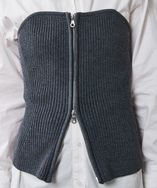 CHIC STYLE(シックスタイル)の「 ニットビスチェ <大きいサイズ有>シックスタイル (ベスト・レディース・グレー/ネイビー・M/L/LL/3L/4L/5L)」の13枚目の写真