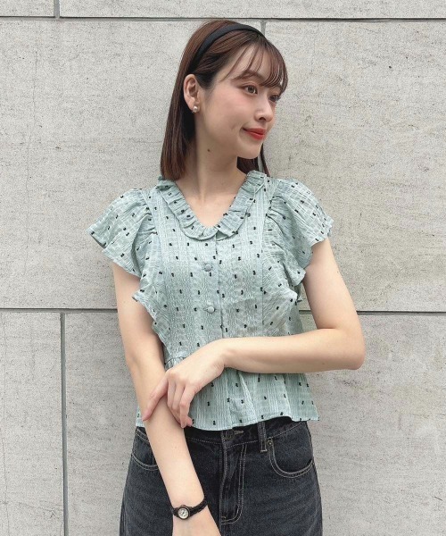 an another angelus(アンアナザーアンジェラス)の「スノードットフリル袖ブラウス/ananotherangelus(シャツ/ブラウス・レディース・ホワイト×ブラック/ブルー・FREE)」の2枚目の写真