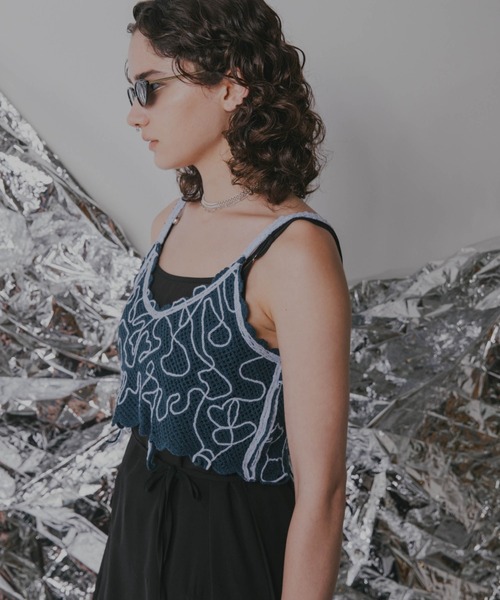 Solace（ソレイス）の「デザインニットキャミトップス（キャミソール・レディース・イエロー/グリーン/ネイビー・FREE）」の11枚目の写真