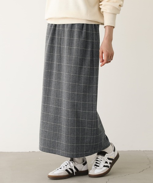 n'OrLABEL（ノアールレーベル）の「『ヘリンボーンチェック柄ナロースカート』（スカート・レディース・チャコール/ネイビー・2/1）」の2枚目の写真