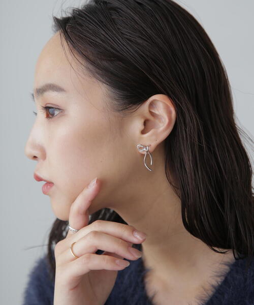 FREE'S MART（フリーズマート）の「リボンピアス（ピアス（両耳用）・レディース・シルバー・ﾌﾘ-）」の3枚目の写真