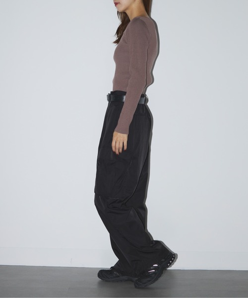 SETUP7(セットアップセブン)の「【SETUP7】crew neck front Slit Knit(ニット/セーター・レディース・グレイッシュブルー/ブラック/モカ・FREE)」の19枚目の写真