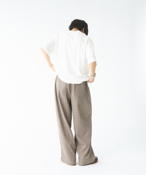 Adoon plain（アドーンプレーン）の「アソートタックワイドチェックパンツ（その他パンツ・メンズ・ベージュ系/ブルー系・MEDIUM/LARGE）」の3枚目の写真