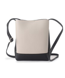 SHOO・LA・RUE（シューラルー）の「【軽量】ふわっと軽い 3層ショルダーバッグ（ショルダーバッグ）」