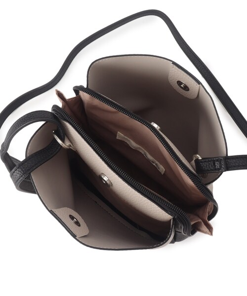 SHOO・LA・RUE（シューラルー）の「◆【軽量】ふわっと軽い 3層ショルダーバッグ（ショルダーバッグ・レディース・ベージュ系4/グレー系4/シルバー・00）」の10枚目の写真