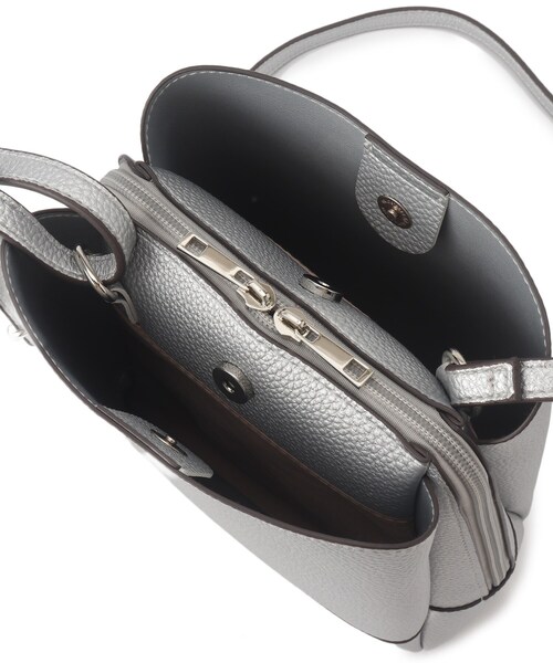 SHOO・LA・RUE（シューラルー）の「◆【軽量】ふわっと軽い 3層ショルダーバッグ（ショルダーバッグ・レディース・ベージュ系4/グレー系4/シルバー・00）」の13枚目の写真