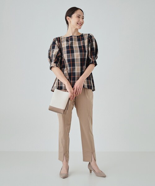 SHOO・LA・RUE（シューラルー）の「◆【軽量】ふわっと軽い 3層ショルダーバッグ（ショルダーバッグ・レディース・ベージュ系4/グレー系4/シルバー・00）」の17枚目の写真