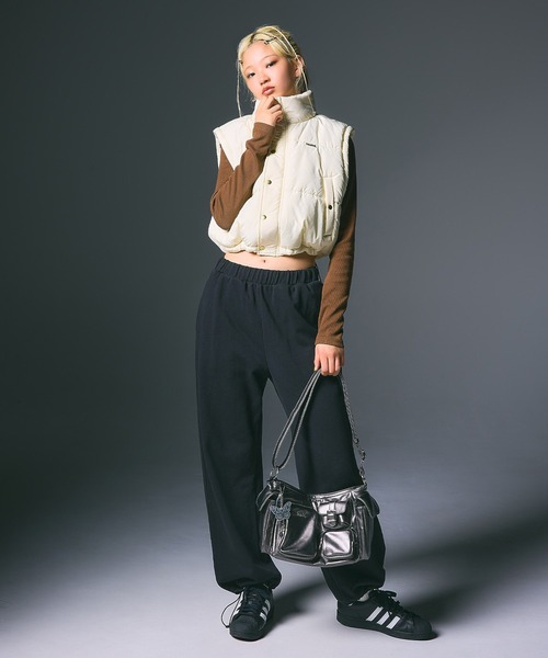 X-girl（エックスガール）の「MULTI POCKET FAUX LEATHER HAND BAG（ハンドバッグ・レディース・グレー/ブラック・ONE SIZE）」の5枚目の写真