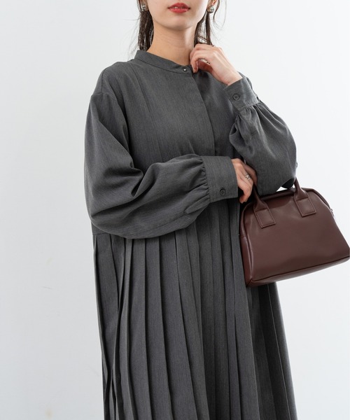 refinedworks(リファインドワークス)の「※新色追加※【refinedworks】人気の セミ オケージョン プリーツ ワンピース(ワンピース・レディース・ブラック/チャコールグレー/ネイビー・FREE)」の7枚目の写真