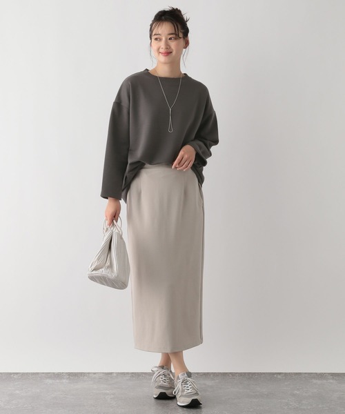 GLOBAL WORK Smile Seed Store（グローバルワーク スマイルシードストア）の「ボックスシルエットスウェット/116033（Tシャツ/カットソー・レディース・アイボリー/サックスブルー/チャコール/ブラック・SMALL/MEDIUM/LARGE/X-LARGE）」の16枚目の写真