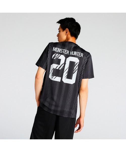 PUMA（プーマ）の「PUMA プーマ ユニセックス PUMA x モンスターハンター フットボール 半袖 Tシャツ（Tシャツ/カットソー・メンズ・ブラック/ホワイト・X-SMALL/X-LARGE/LARGE/MEDIUM/SMALL）」の8枚目の写真