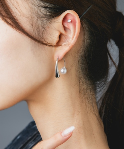 Os accessory(オズアクセサリー)の「Os -オズ- 【金属アレルギー対応】パールキャッチピアス(ピアス(両耳用)・レディース・ゴールド/シルバー・ONE SIZE)」の7枚目の写真