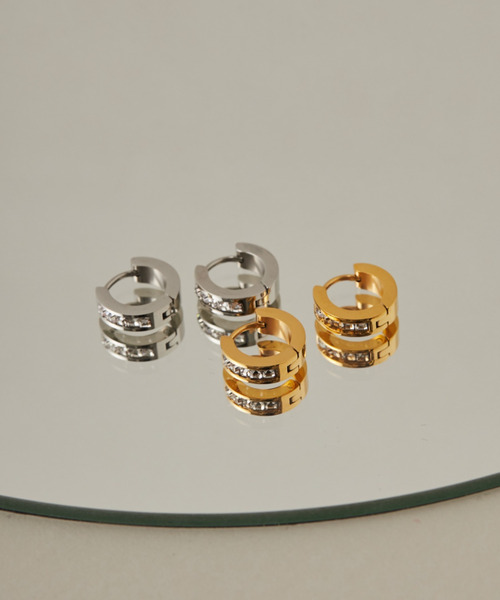 ciite' surgical stainless(シーテサージカルステンレス)の「【 金属アレルギー対応 】 ビジューフープピアス サージカルステンレス (両耳用)(ピアス(両耳用)・レディース・ゴールド/シルバー・FREE)」の3枚目の写真