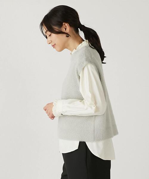 MELROSE claire(メルローズ クレール)の「【落ち着いた煌きラメフェザー大人クルーネックベスト】(ニット/セーター・レディース・キャメル/グレー/チャコールグレー・FREE)」の6枚目の写真