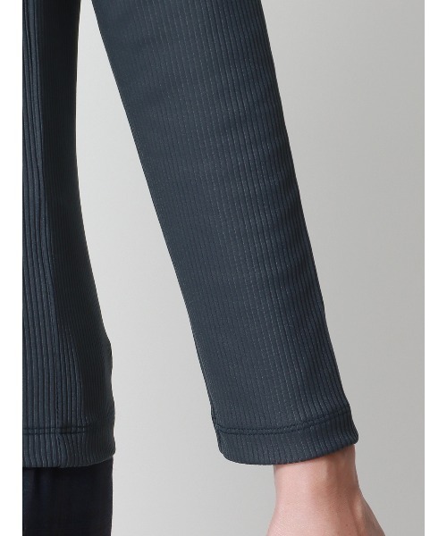 SUIT SQUARE(スーツスクエア)の「Vネックリブプルオーバー 長袖 ウォッシャブル(Tシャツ/カットソー・レディース・ベージュ/グリーン系/ネイビー系・38(9号))」の5枚目の写真