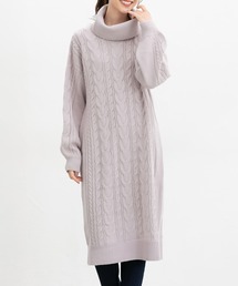 ケーブル編ニットワンピース