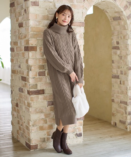 Honeys（ハニーズ）の「ケーブル編ニットワンピース（ワンピース・レディース・スミクロ/ラベンダー/モカ/グレイッシュベージュ・M/L/LL）」の12枚目の写真