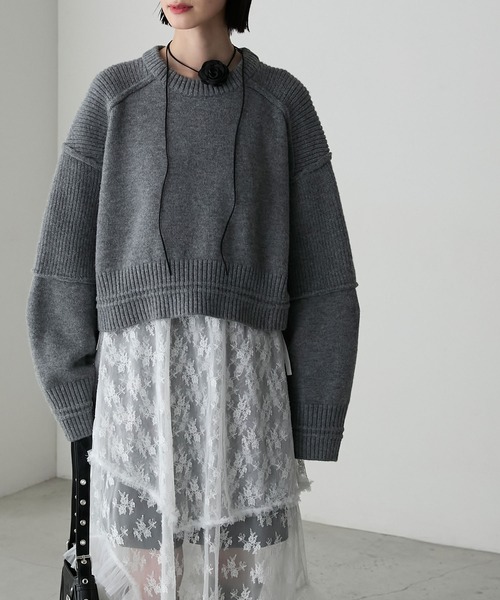 NIKKIE 売れ筋商品|||ニッキー ニット&セーター アウター レディース Sweaters White ブークレハイネックショートニット