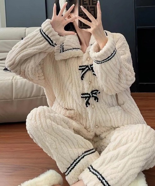Teem Store(チームストア)の「【再入荷】【大好評】リボンボアもこもこあったかいルームウェア(ルームウェア/パジャマ・レディース・アイボリー・L/M)」の2枚目の写真